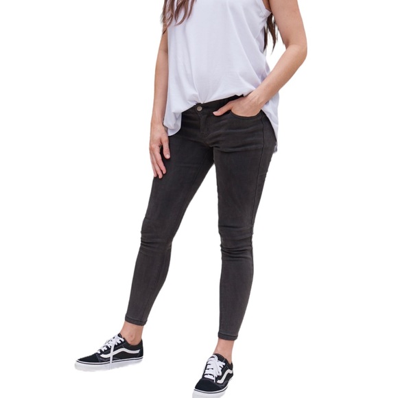 Bae. Run Free Maternity Jean - Skinny - Picture 11 of 11